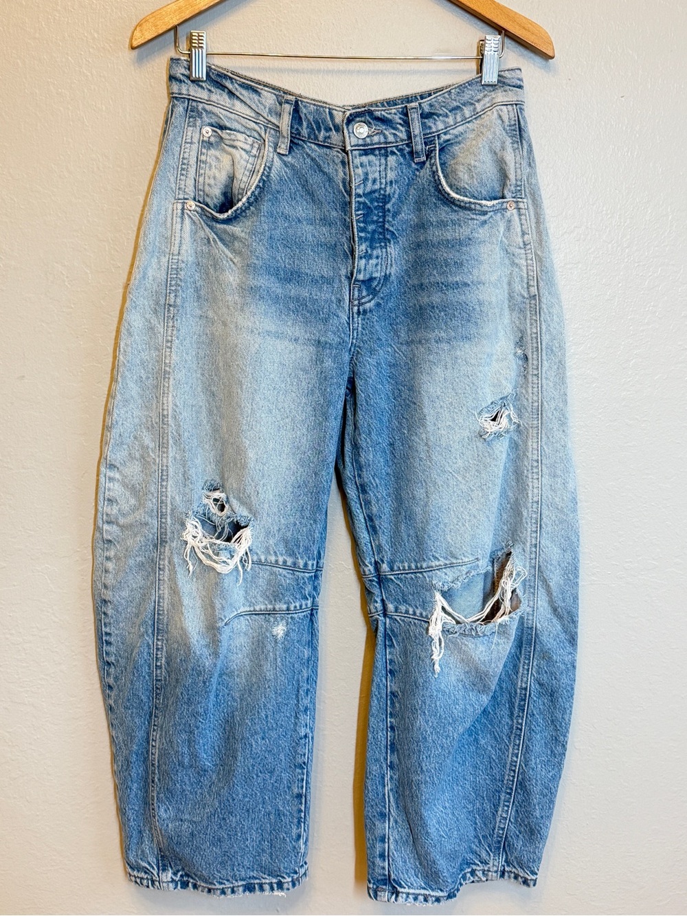 Free People We The Free Lucky You Mid Rise Barrel Jeans Distressed Size 27